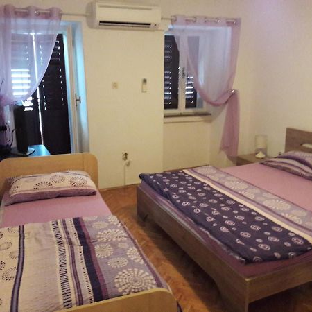Apartment Blazic - Near The Beach Ика Экстерьер фото